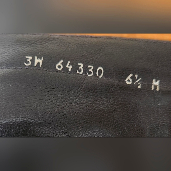 NWOT STUART WEITZMAN BLACK SUEDE KNEE HIGH WEDGE HEELED BOOTS SIZE 6.5 M - Picture 11 of 11